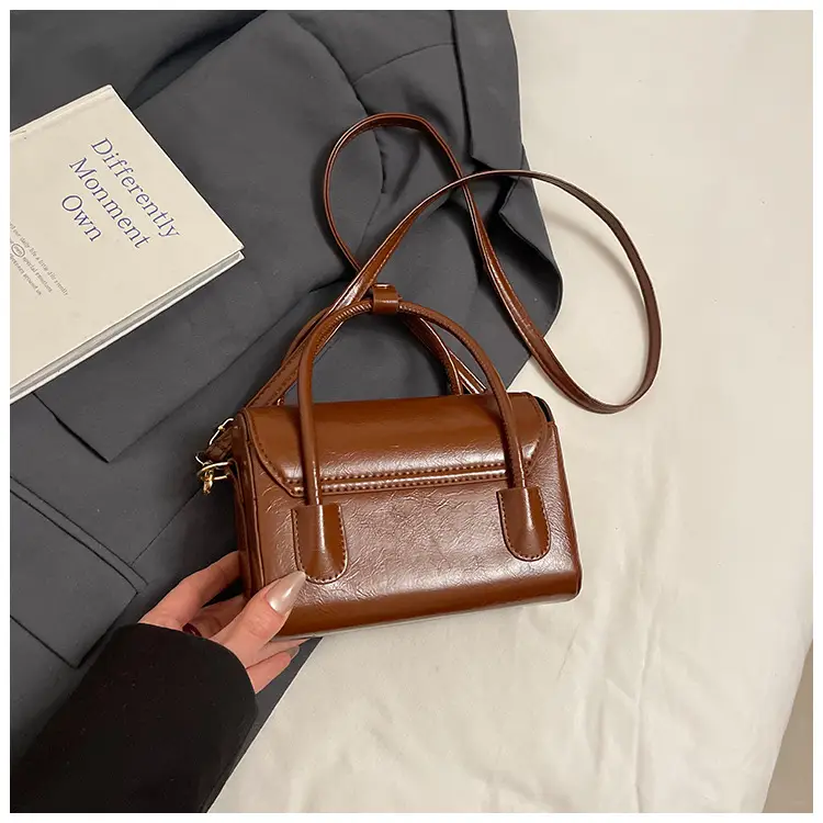Red Minimalist Square Handbag for Women 2026 — feature 38