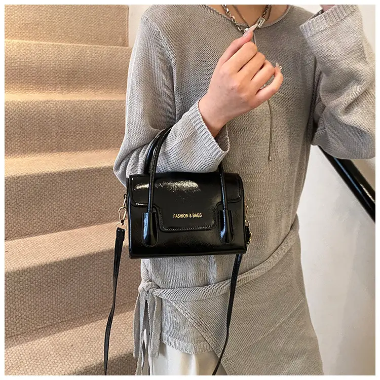 Silver Minimalist Shoulder Crossbody Bag for Women 2025 — feature 10