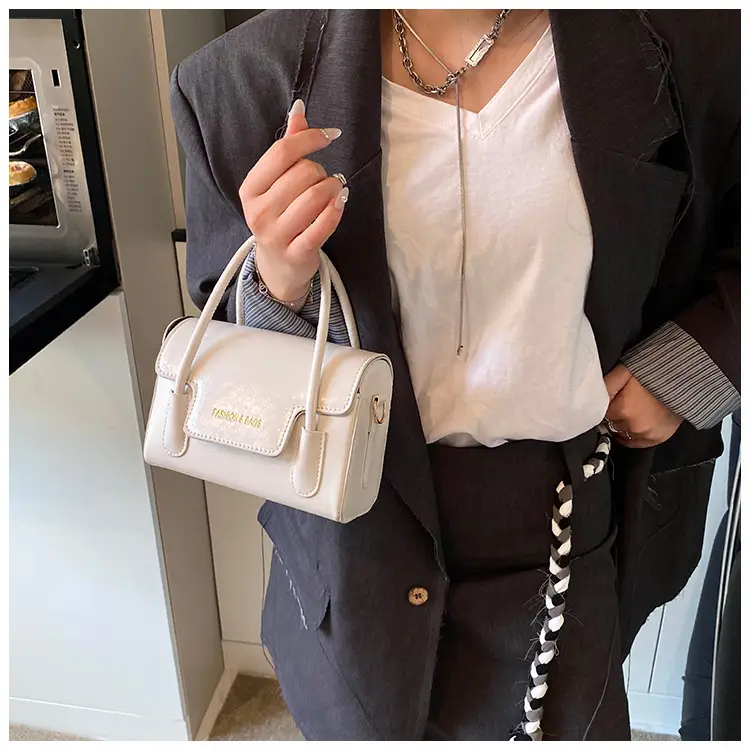 Silver Minimalist Shoulder Crossbody Bag for Women 2025 — feature 22