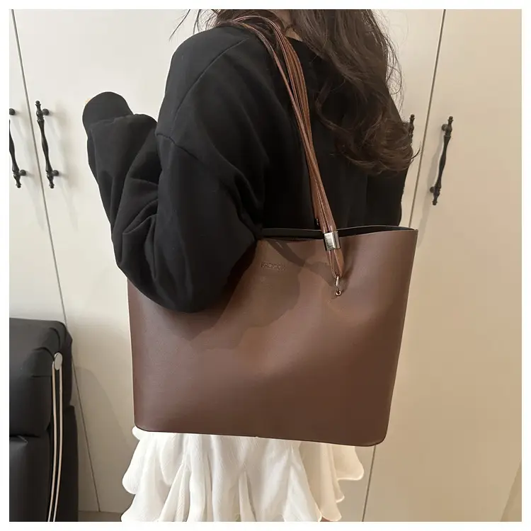 2025 Women's Leather Shoulder Tote Bag Brown Large Capacity — feature 9