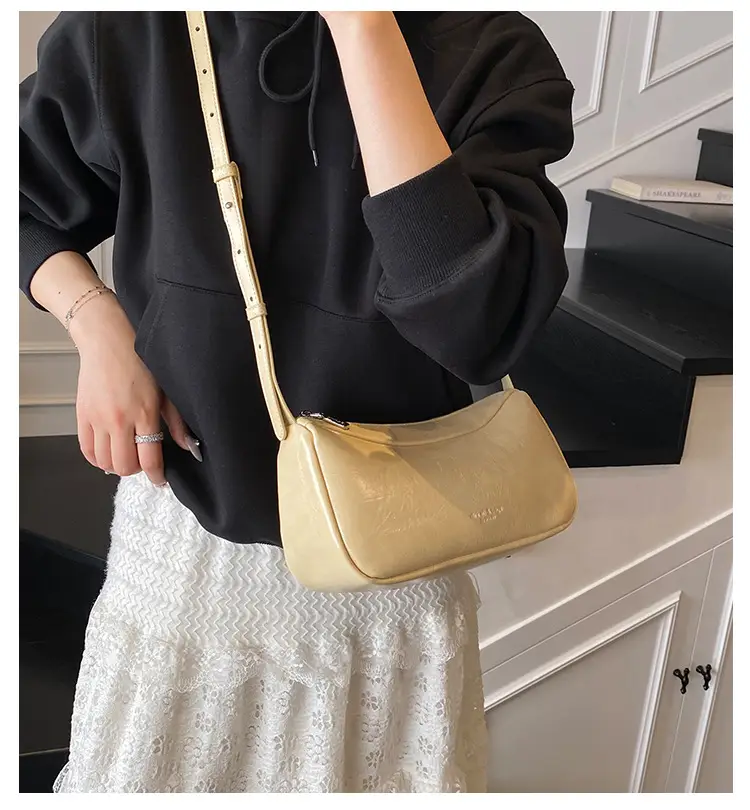 Women Shoulder Bag Tan Leather Commuter Bag 2025 Spring — feature 2