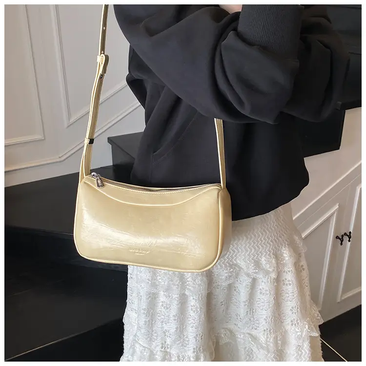 Women Shoulder Bag Tan Leather Commuter Bag 2025 Spring — feature 20