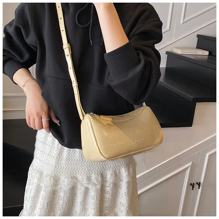 Women Shoulder Bag Tan Leather Commuter Bag 2025 Spring — feature 21