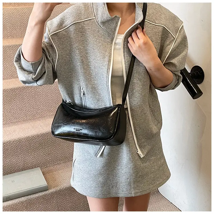 Women Shoulder Bag Tan Leather Commuter Bag 2025 Spring — feature 32