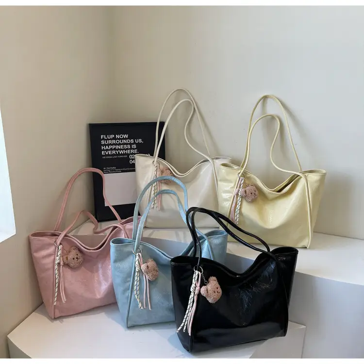 Women's Large Capacity Beige Shoulder Bag with Bear Earrings — feature 16