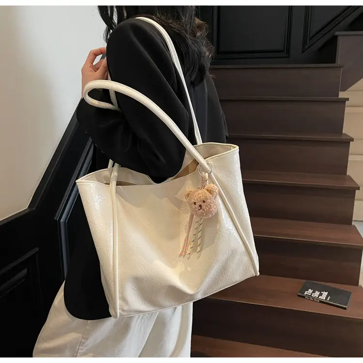 Women's Large Capacity Beige Shoulder Bag with Bear Earrings — feature 30