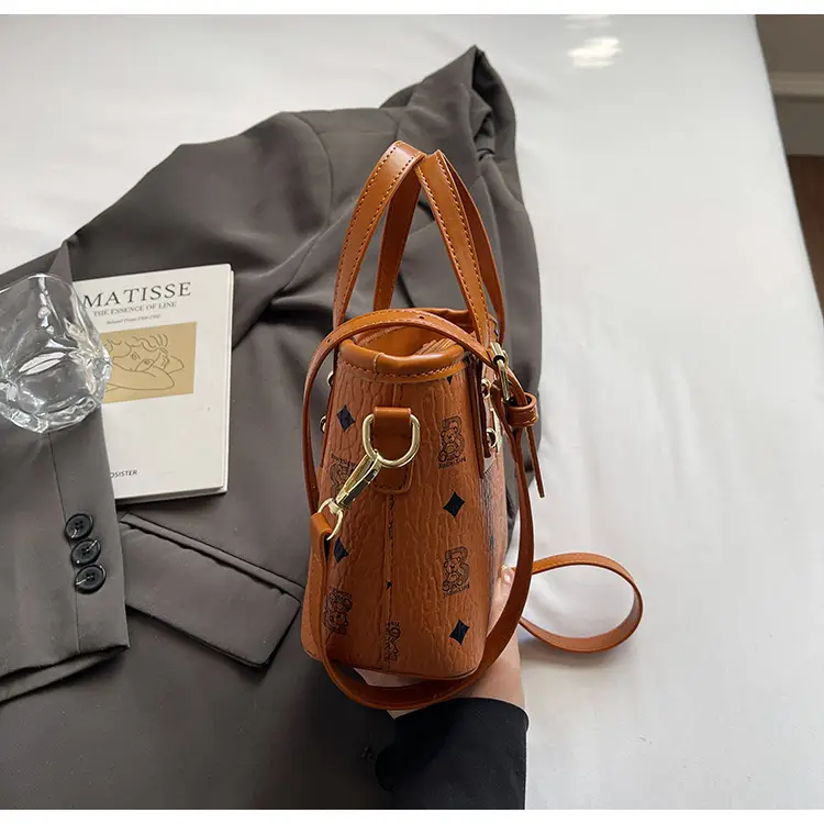Women's Korean Printed Shoulder Crossbody Bag Brown Beige — feature 37