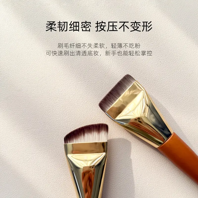Hair Type Foundation Brush Light & Comfortable - Image 2