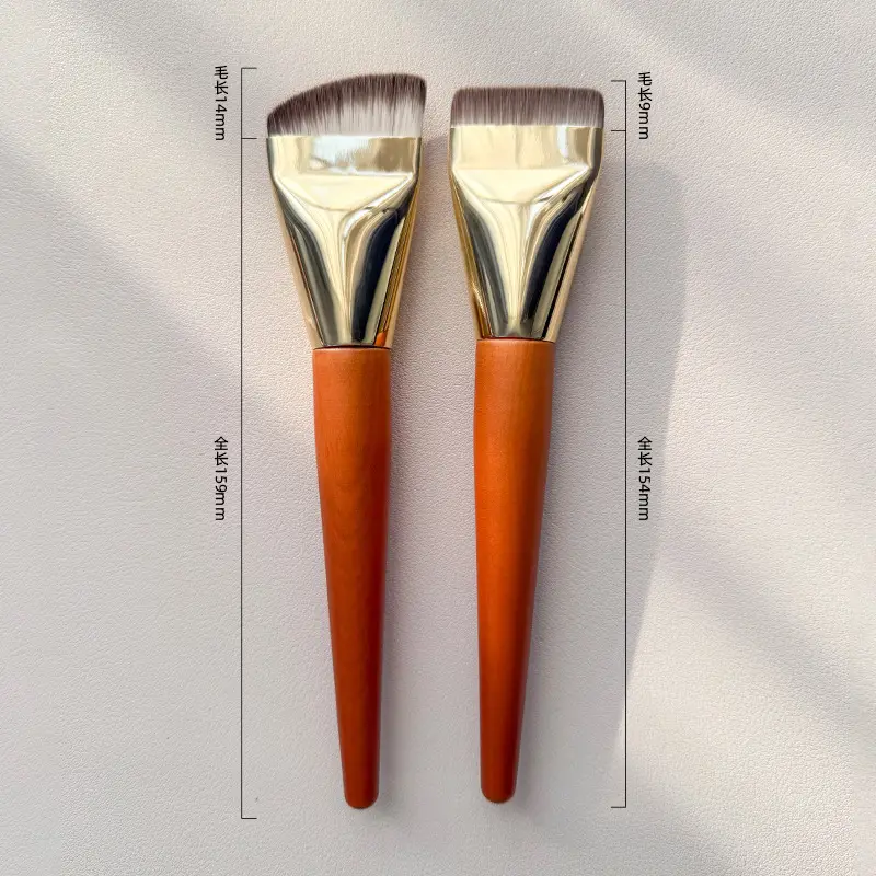 Hair Type Foundation Brush Light & Comfortable - Image 4