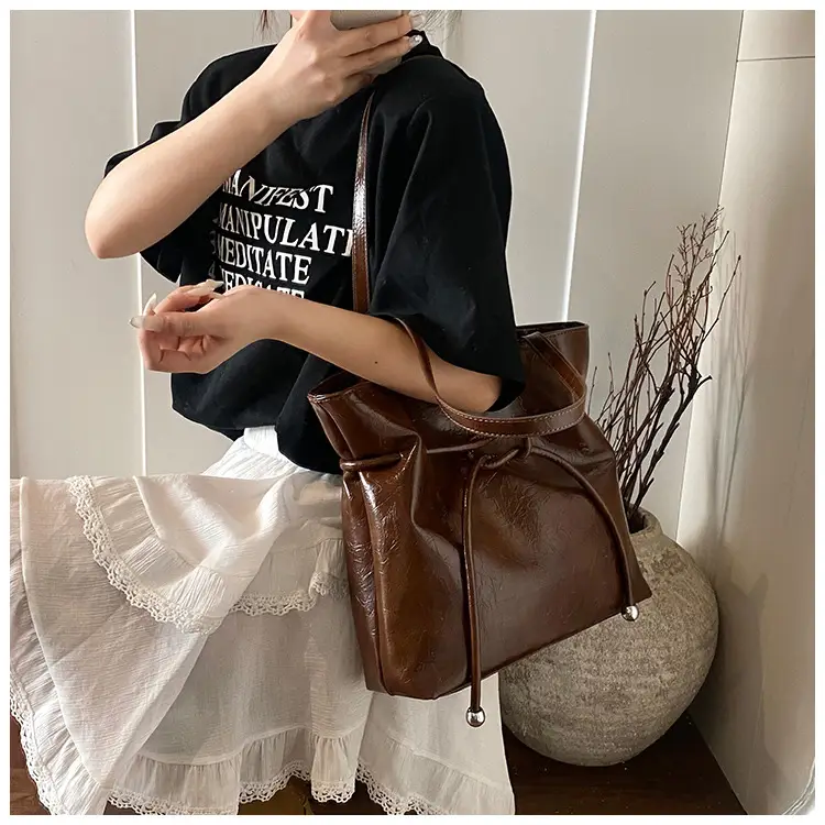 Brown Leather Shoulder Crossbody Bag for Women — feature 15