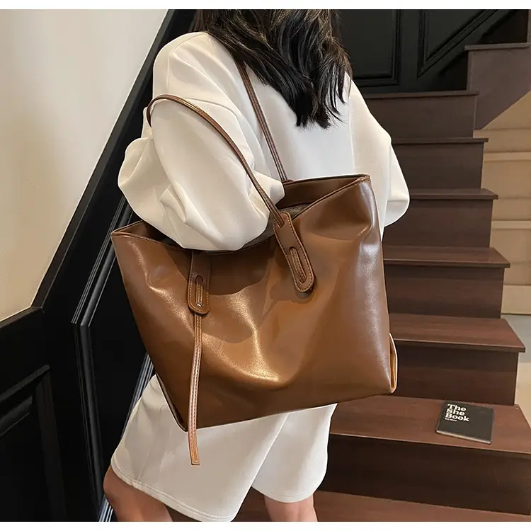 Women's Yellow Leather Tote Bag Large Capacity 2025 — feature 18