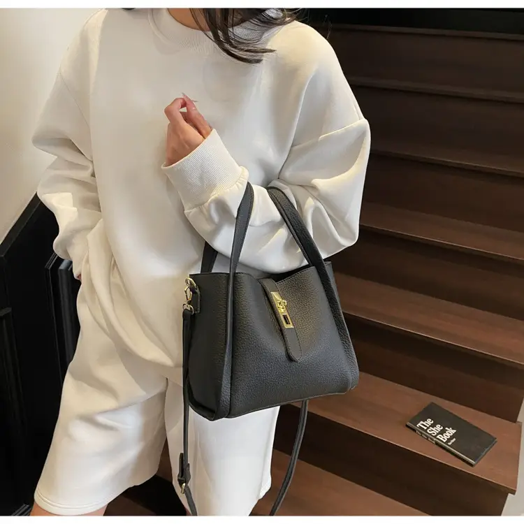 Women's Litchi Pattern Shoulder Bag 2025 New Fashion — feature 33