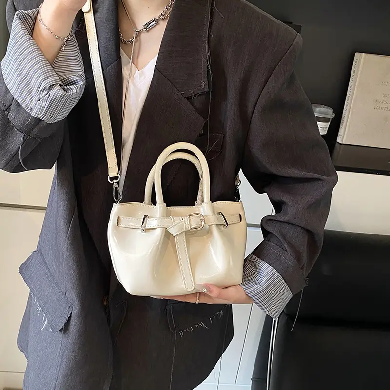 Silver Pleated Shoulder Bag for Women 2025 - Image 8