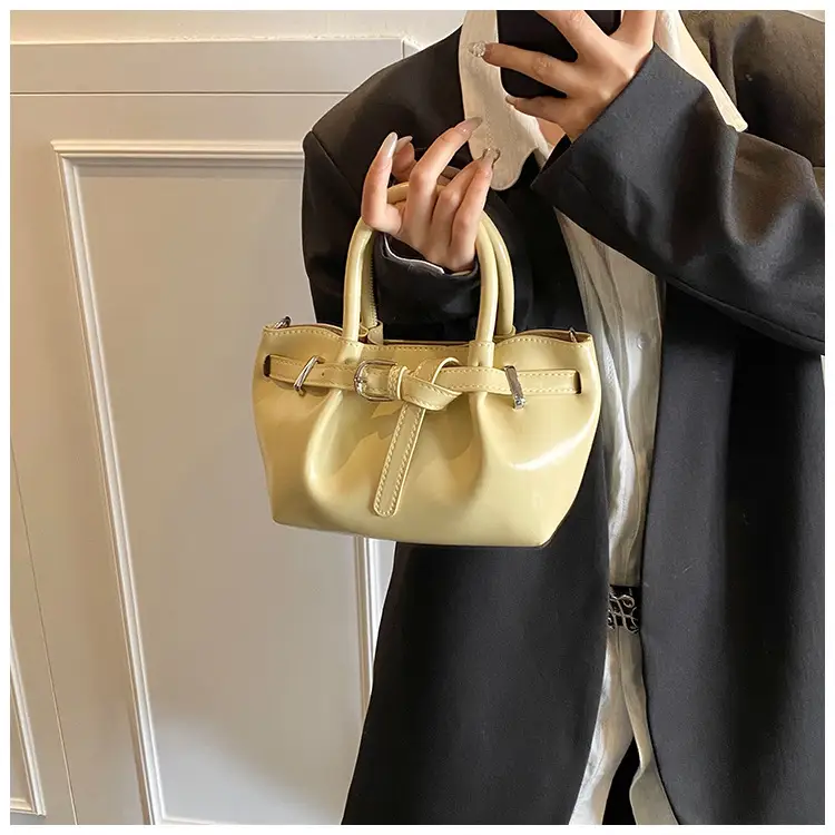 Silver Pleated Shoulder Bag for Women 2025 — feature 16