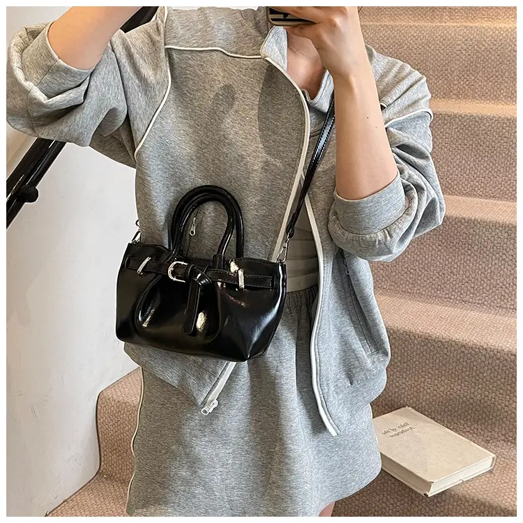 Silver Pleated Shoulder Bag for Women 2025 — feature 20