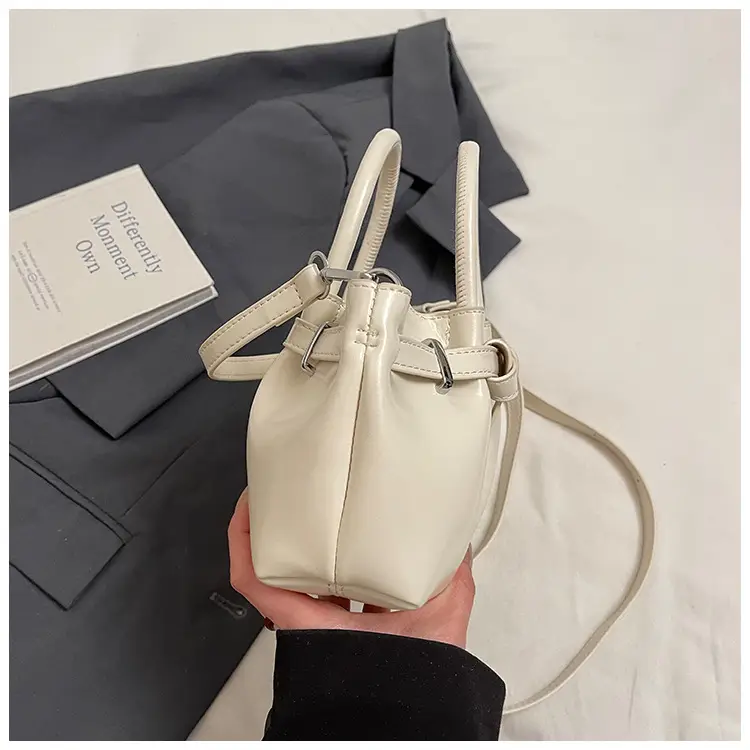 Silver Pleated Shoulder Bag for Women 2025 — feature 28
