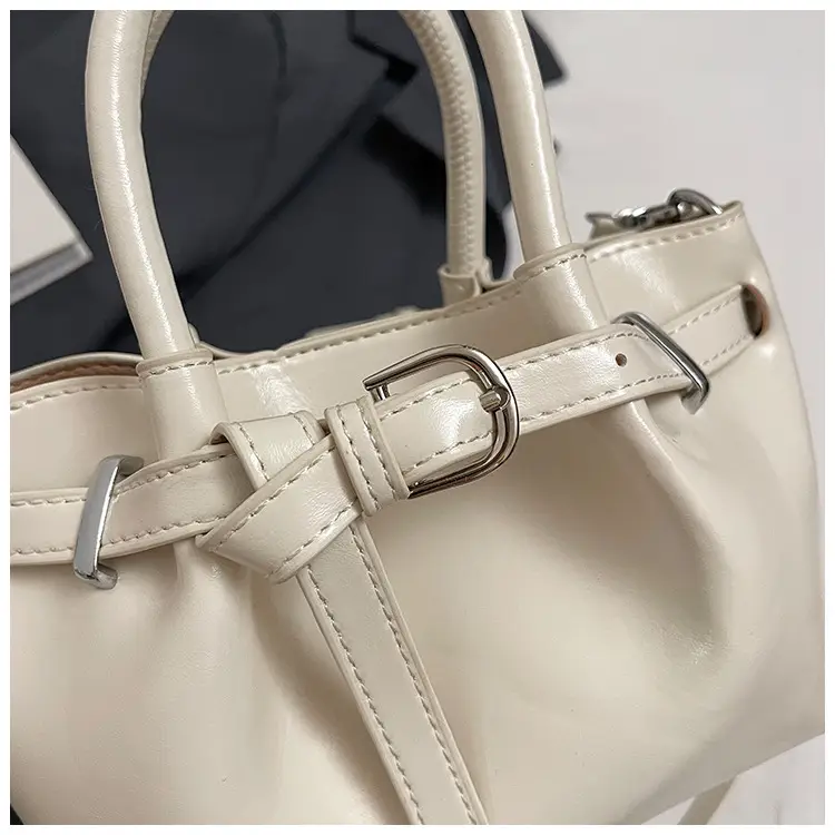 Silver Pleated Shoulder Bag for Women 2025 — feature 32