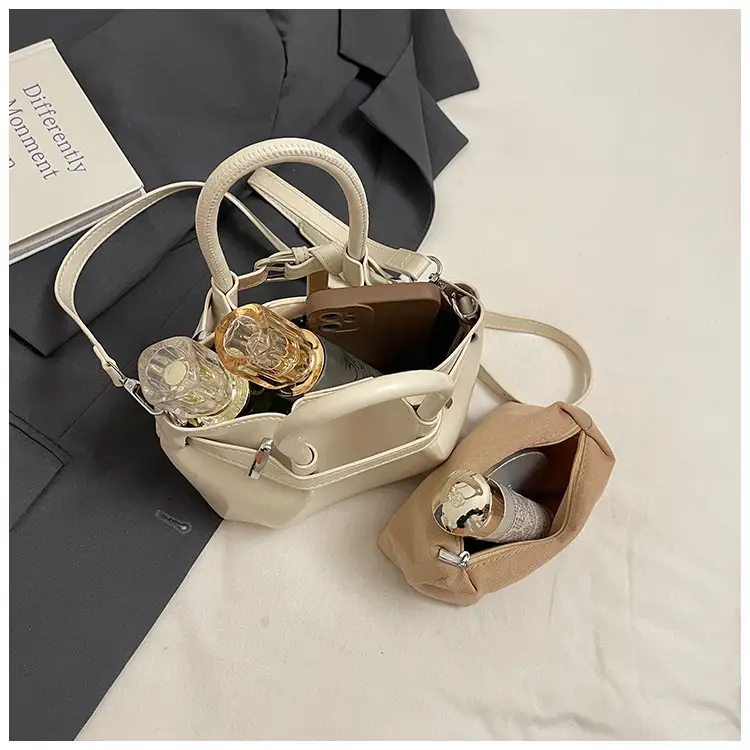 Silver Pleated Shoulder Bag for Women 2025 — feature 34
