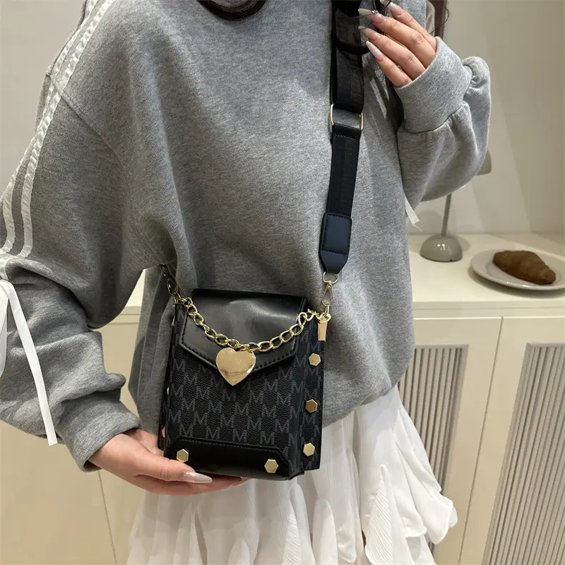 Black Chain Shoulder Bag for Women 2025 - Image 7