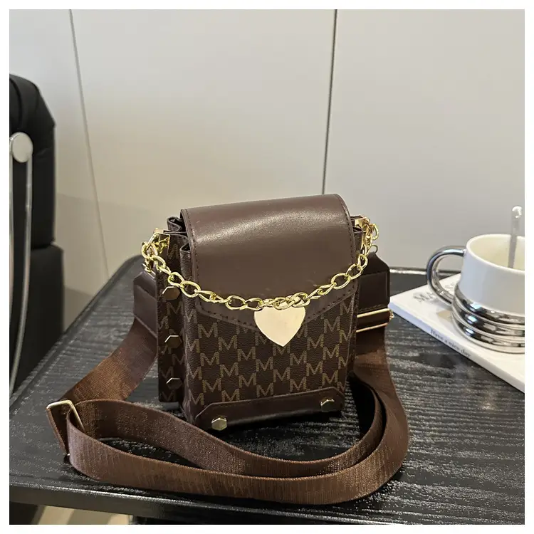 Black Chain Shoulder Bag for Women 2025 — feature 29