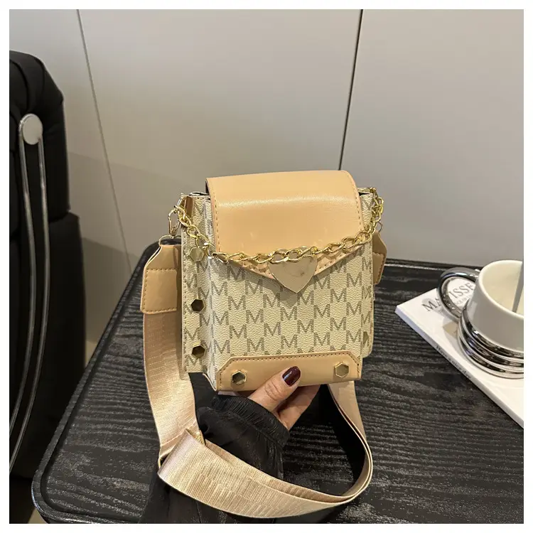 Black Chain Shoulder Bag for Women 2025 — feature 31