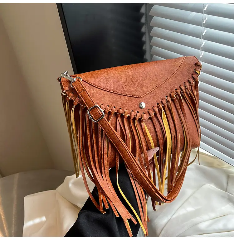 Women's Tassel Shoulder Bag Brown Leather 2025 — feature 16
