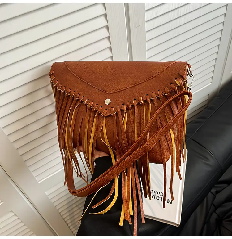 Women's Tassel Shoulder Bag Brown Leather 2025 — feature 17
