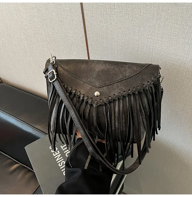 Women's Tassel Shoulder Bag Brown Leather 2025 — feature 24
