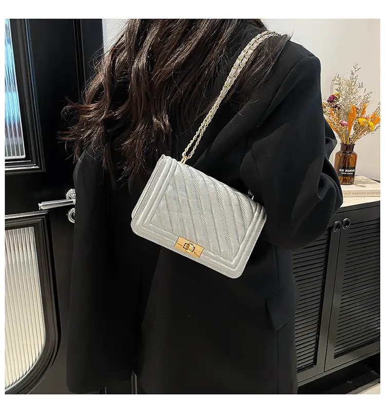 Pink Chain Crossbody Bag for Women 2025 Spring — feature 9