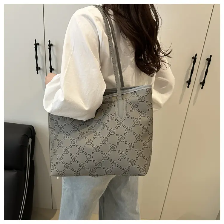 Women's Embossed Leather Shoulder Bag 2025 — feature 15
