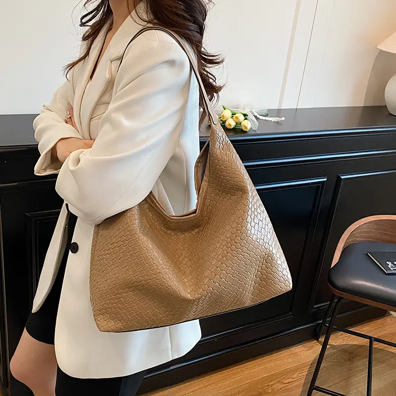 Brown Woven Shoulder Bag for Women, Large Capacity, Western Style - Image 7