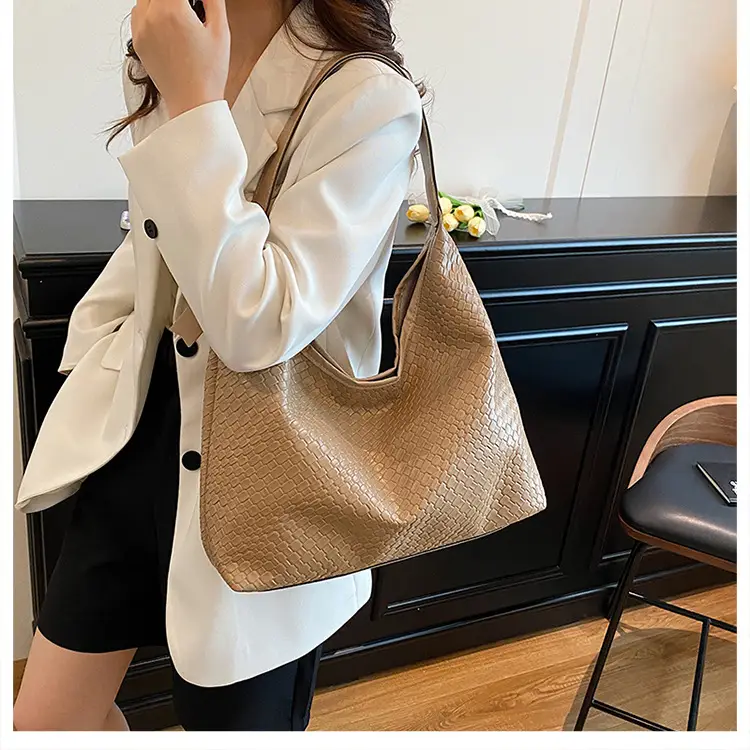 Brown Woven Shoulder Bag for Women, Large Capacity, Western Style — feature 22
