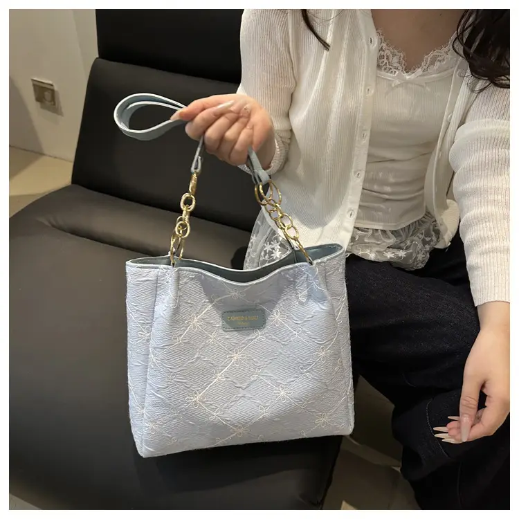 Women's White Embroidered Shoulder Crossbody Bag Large Capacity — feature 15