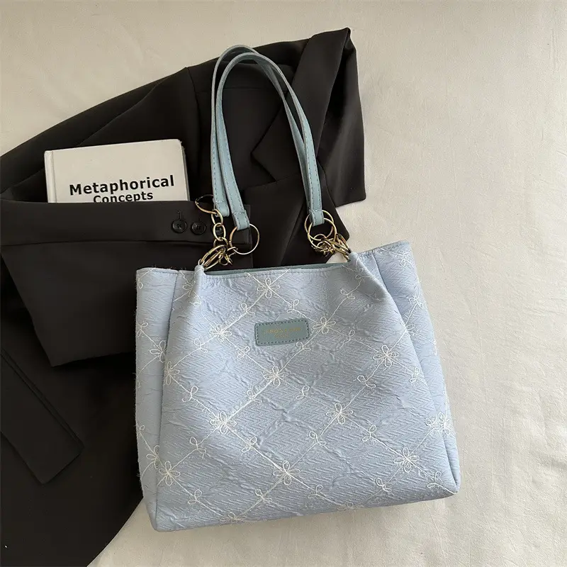 Women's White Embroidered Shoulder Crossbody Bag Large Capacity - Image 4