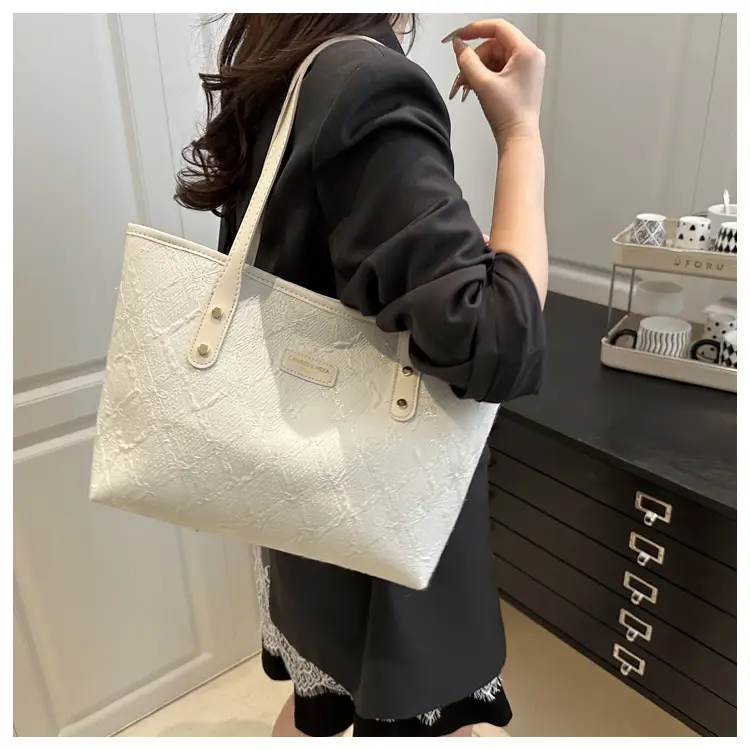 2025 New Underarm Bag Fashionable Casual Shoulder Bag — feature 17