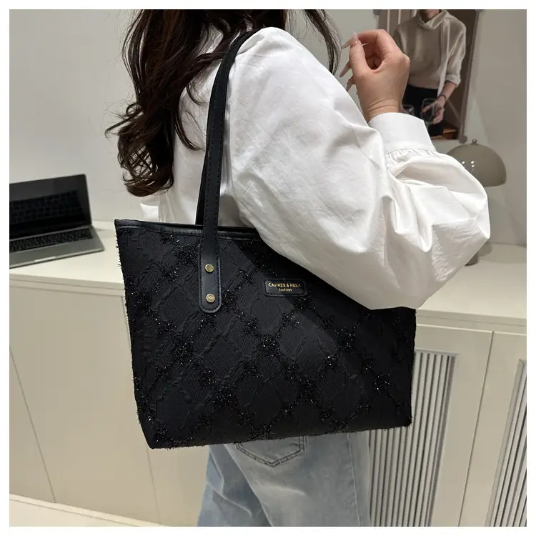 2025 New Underarm Bag Fashionable Casual Shoulder Bag — feature 8