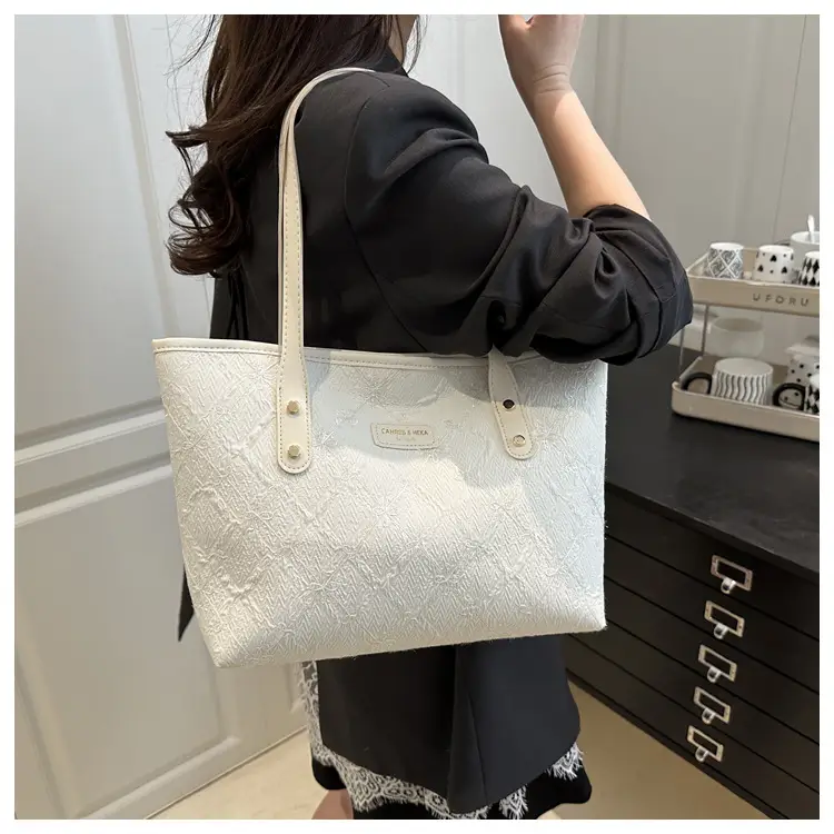 Women Quilted Light Blue Shoulder Bag 2025 — feature 9