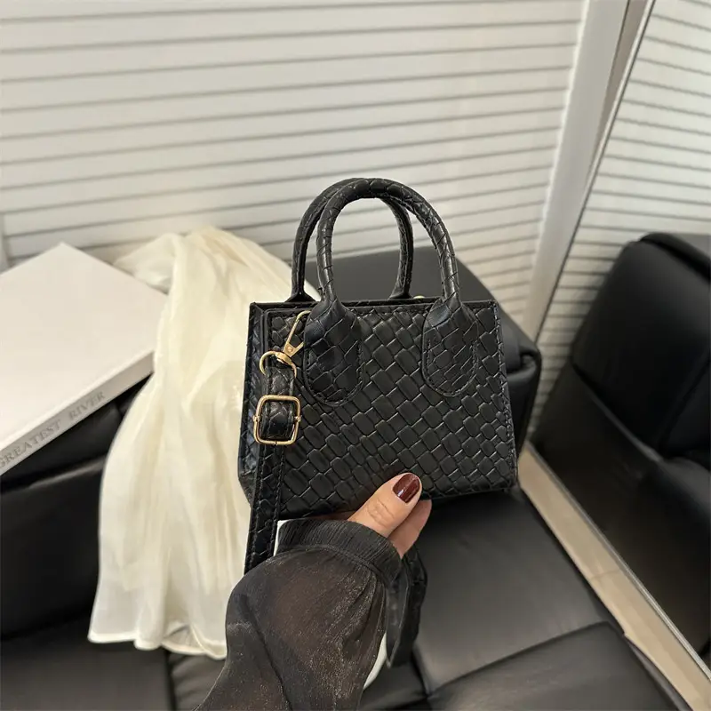 Women's Black Woven Shoulder Crossbody Bag 2025 - Image 7