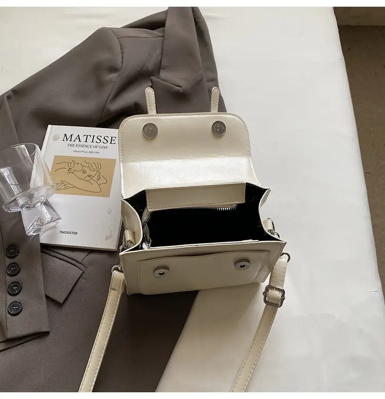 2025 Women's Cream Leather Shoulder Bag with Handle & Strap — feature 28