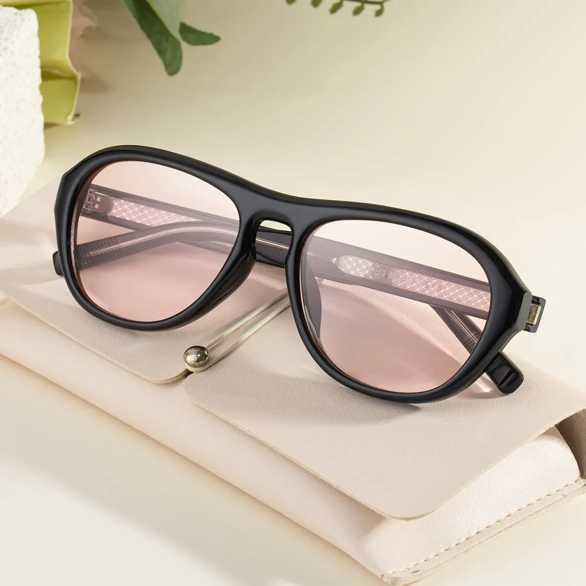 Women Polarized Sunglasses Black Ultra Light Sunscreen - Image 9