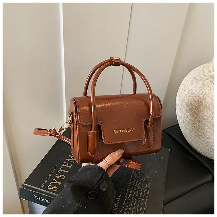 Trendy Minimalist White Shoulder Crossbody Bag for Women - Image 7