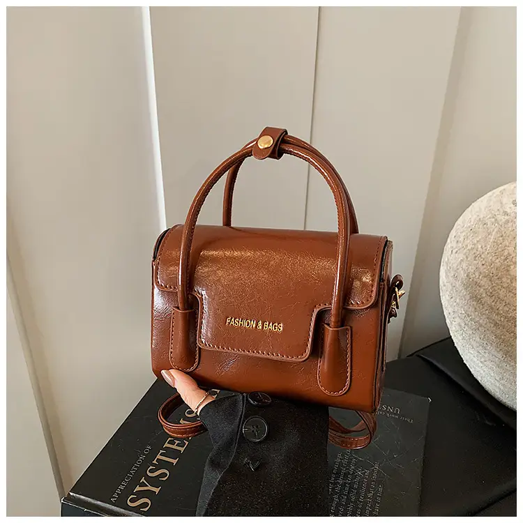 Trendy Minimalist White Shoulder Crossbody Bag for Women - Image 4