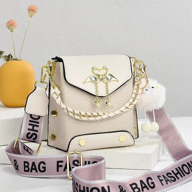 Black Textured Crossbody Bag for Women 2025 - Image 9