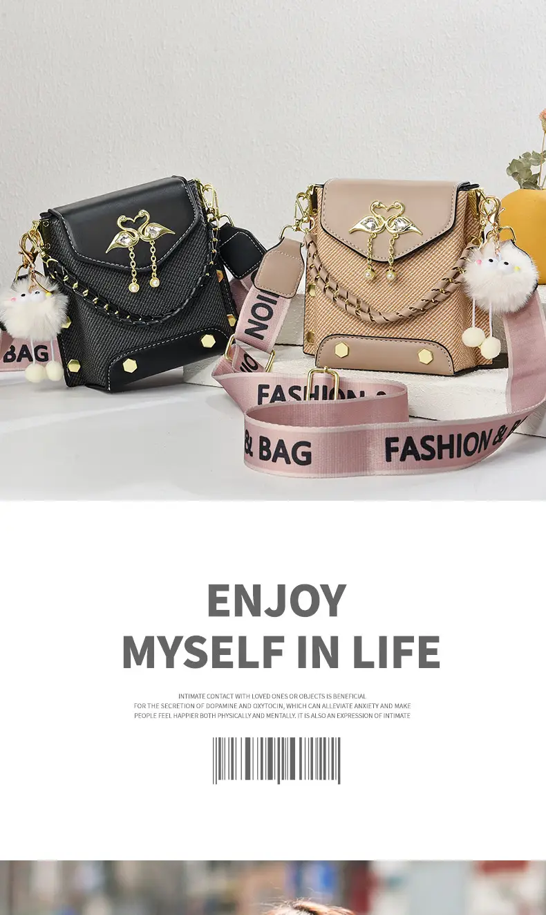 Black Textured Crossbody Bag for Women 2025 — feature 1