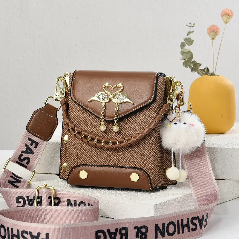 Black Textured Crossbody Bag for Women 2025 - Image 5