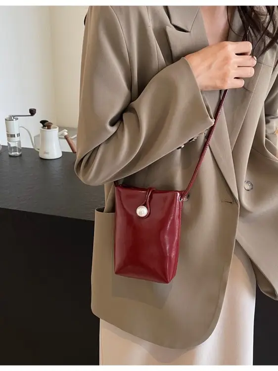 Black Crossbody Phone Bag for Women 2026 - Image 6
