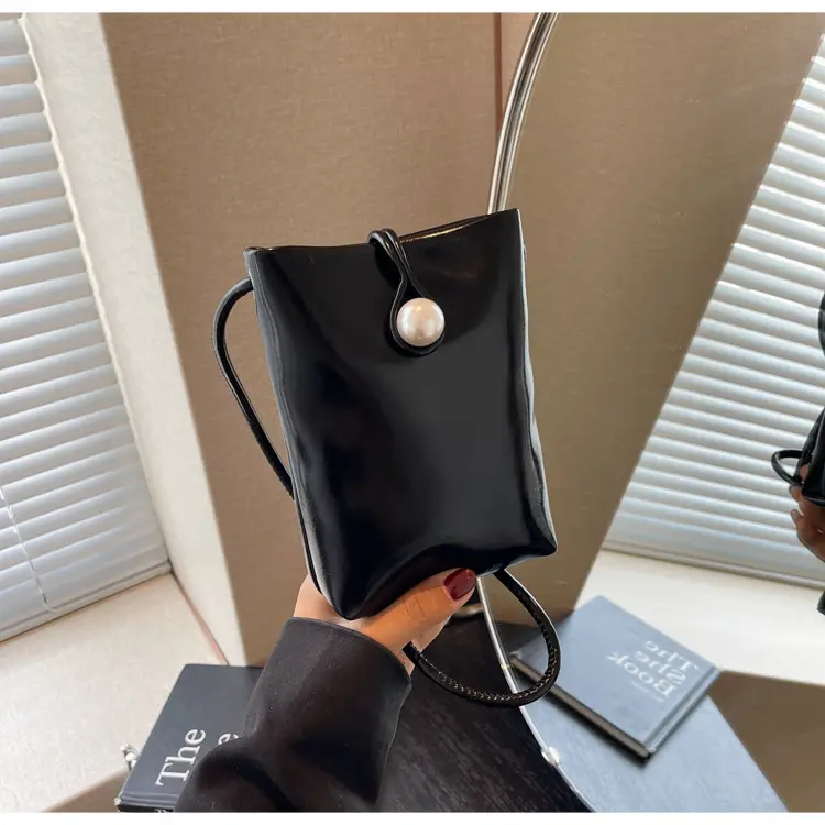 Black Crossbody Phone Bag for Women 2026 — feature 14