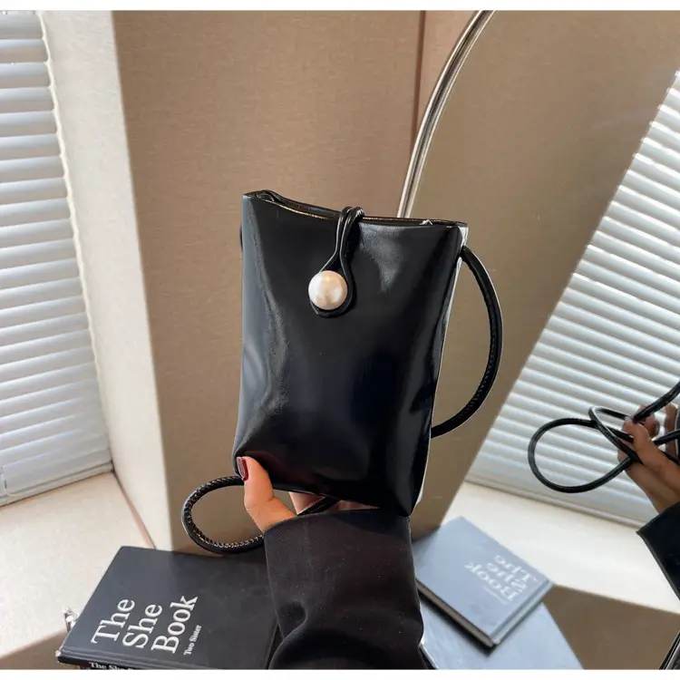 Black Crossbody Phone Bag for Women 2026 — feature 15