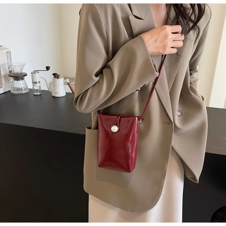 Black Crossbody Phone Bag for Women 2026 — feature 23