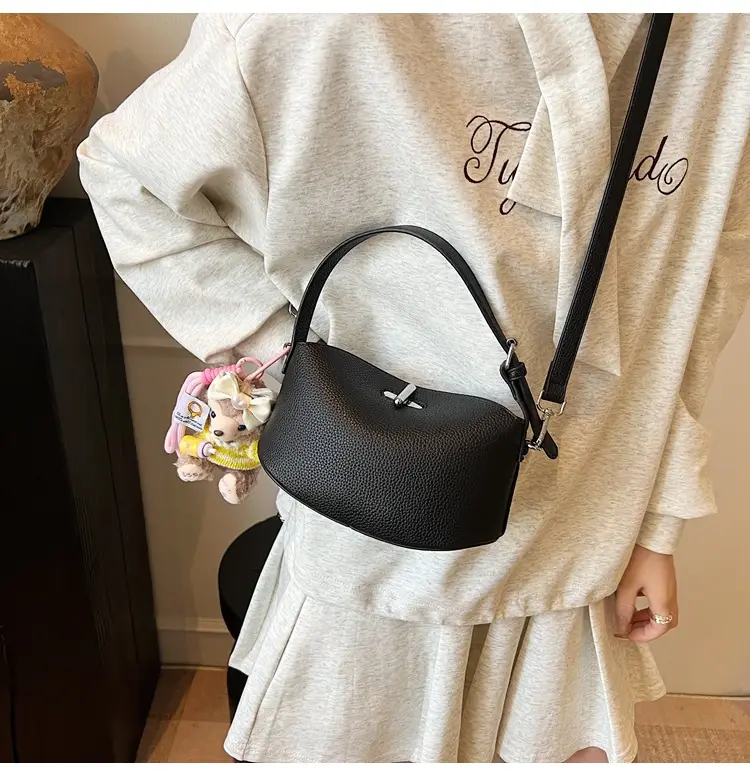 Black Crossbody Bag for Women Spring Summer 2025 — feature 32